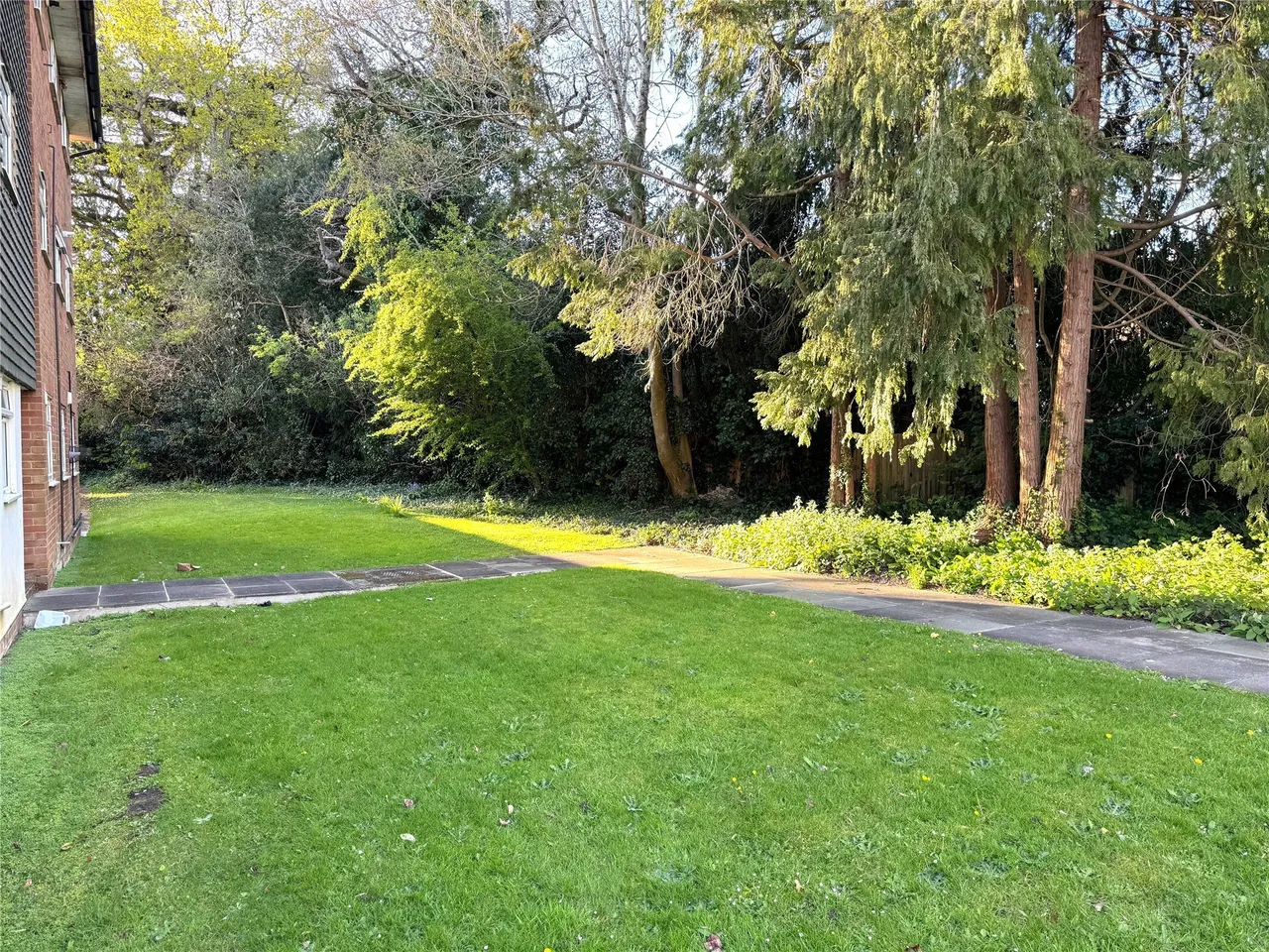 Oakfield Drive, Reigate, RH2, photo 8
