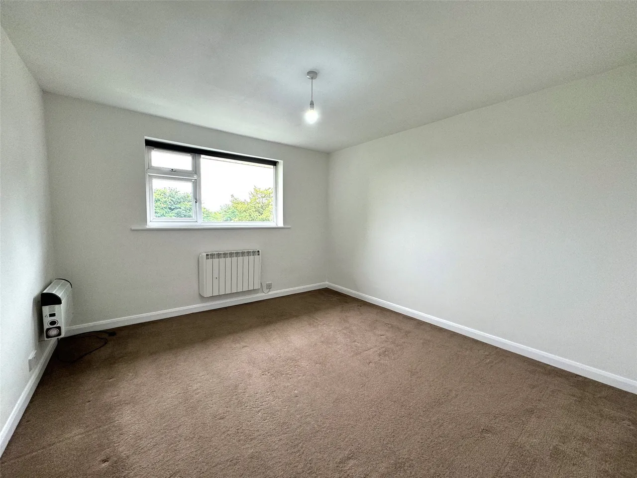 Oakfield Drive, Reigate, RH2, photo 6