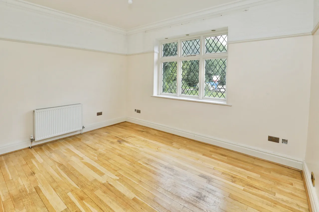 Menlove Avenue, Liverpool, L18, photo 5