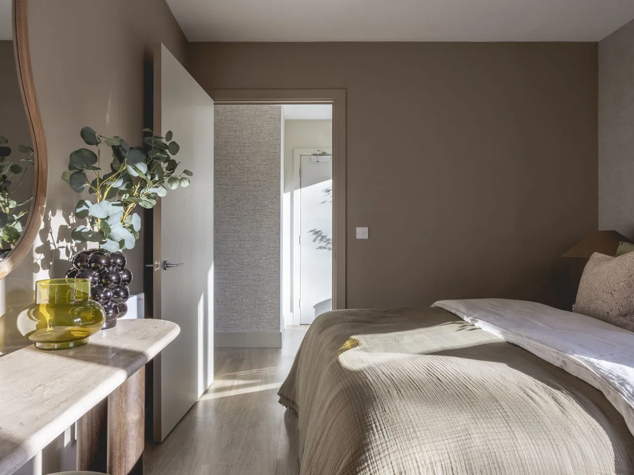 Showflat 7 (1 Bed), Momento Staines-upon-Thames, 28 Mill Mead, photo 3