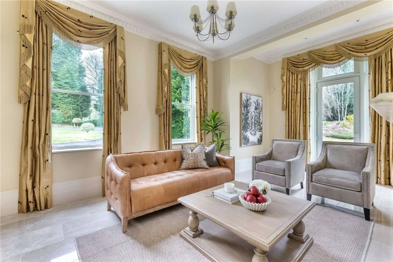 Marley Common, Haslemere, Surrey, GU27 3PT, photo 12