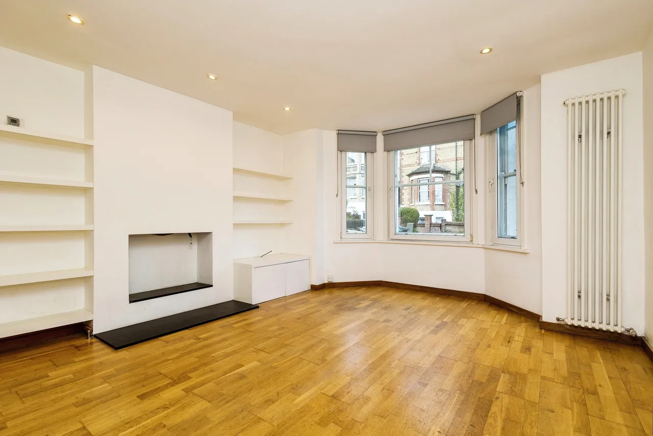Farnham Road, Guildford, GU2, photo 2