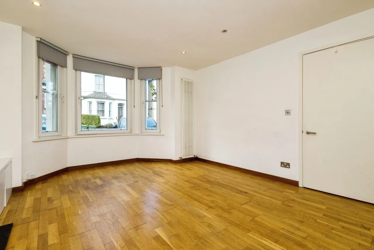 Farnham Road, Guildford, GU2, photo 8