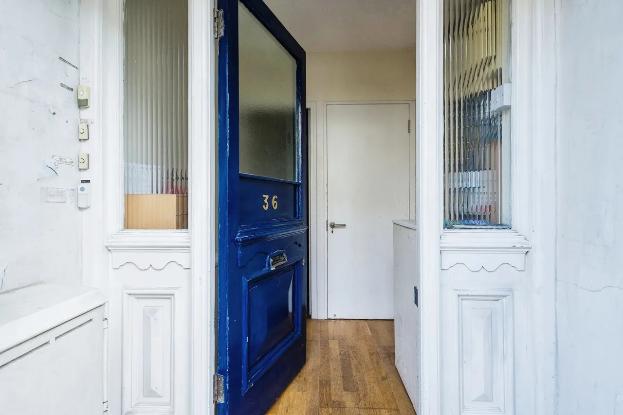Farnham Road, Guildford, GU2, photo 6