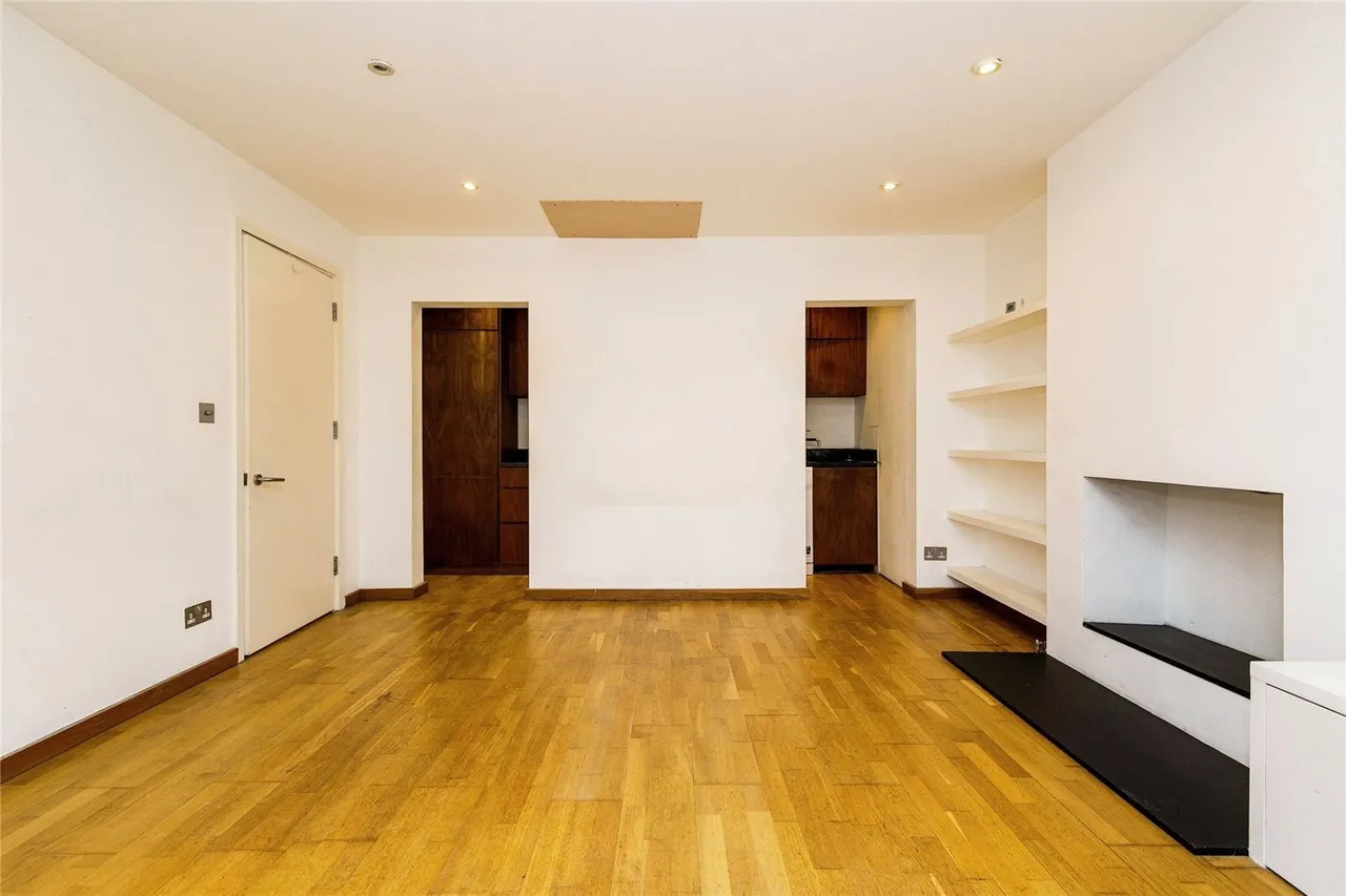 Farnham Road, Guildford, GU2, photo 3