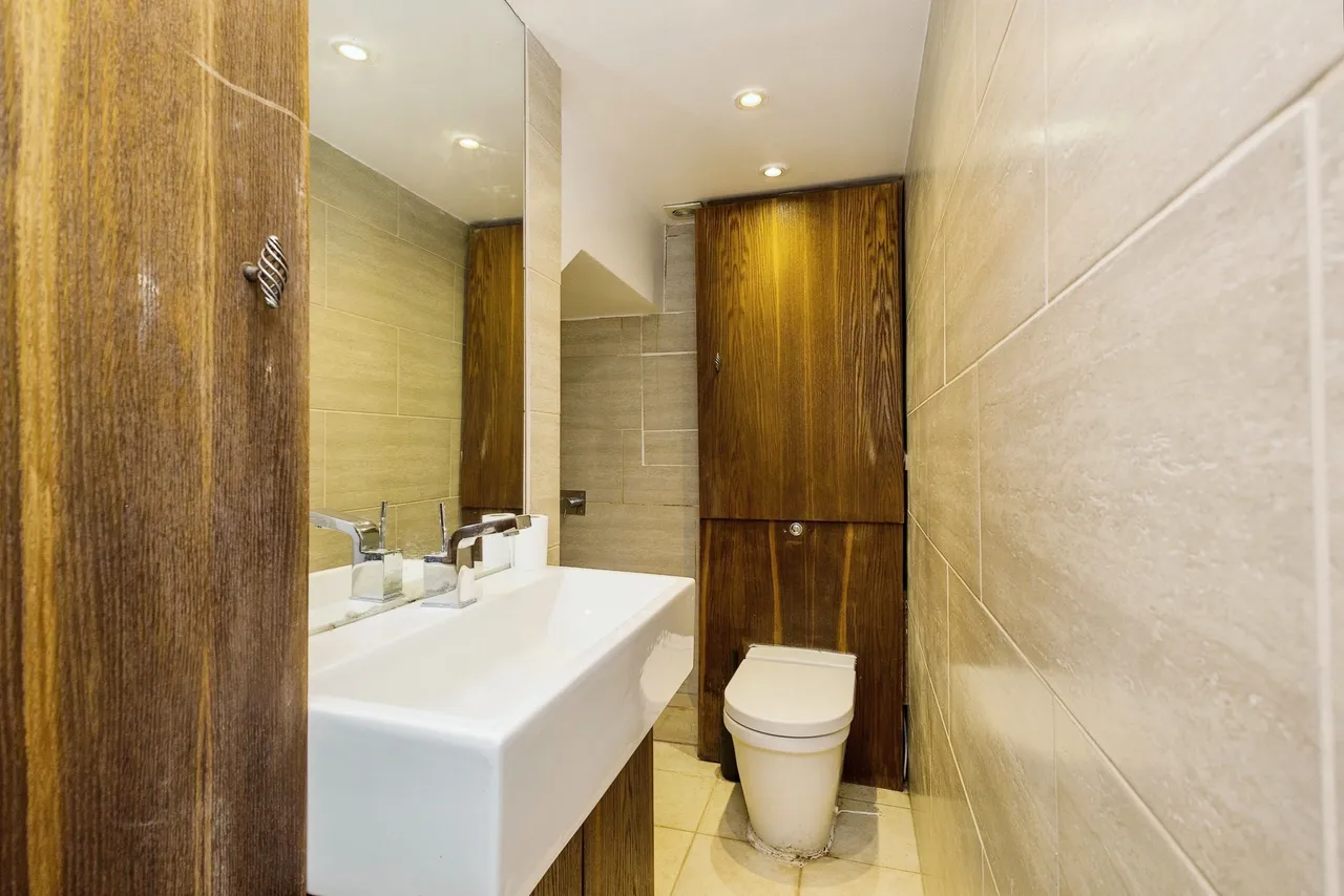 Farnham Road, Guildford, GU2, photo 4