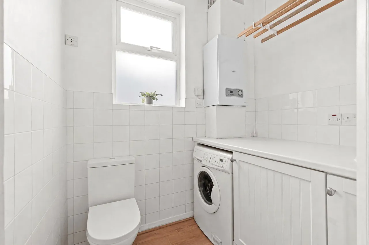 Burtons Road, Hampton Hill, TW12 1DB, photo 7