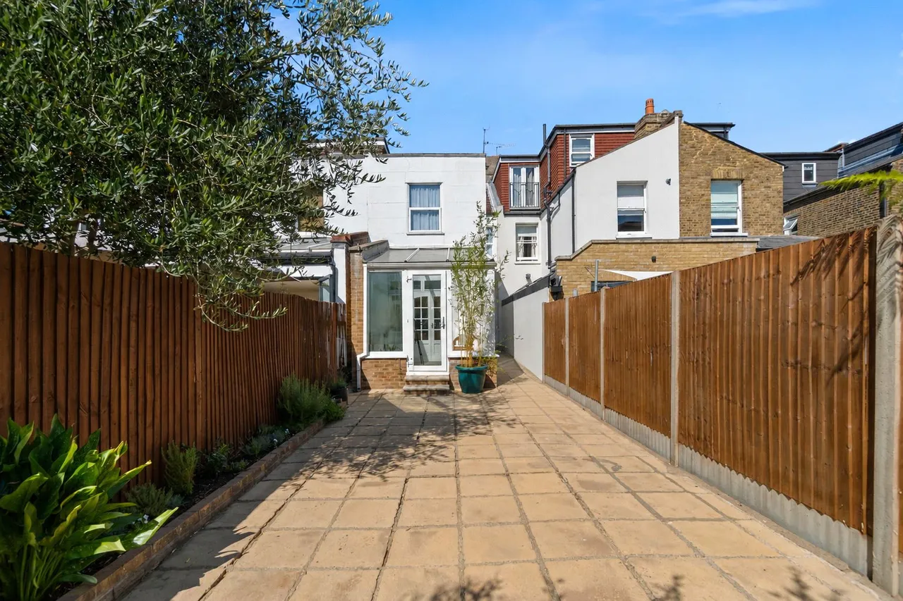 Burtons Road, Hampton Hill, TW12 1DB, photo 13