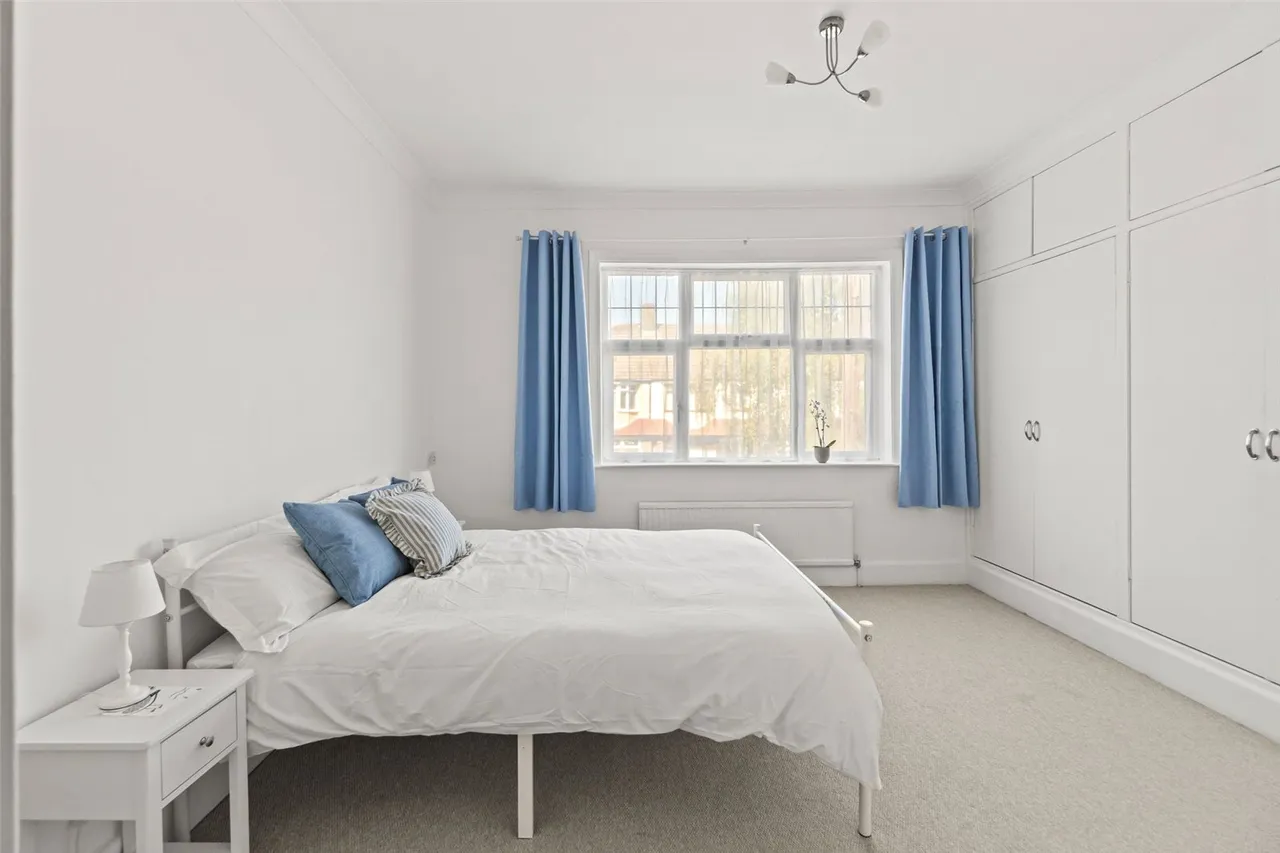 Burtons Road, Hampton Hill, TW12 1DB, photo 9