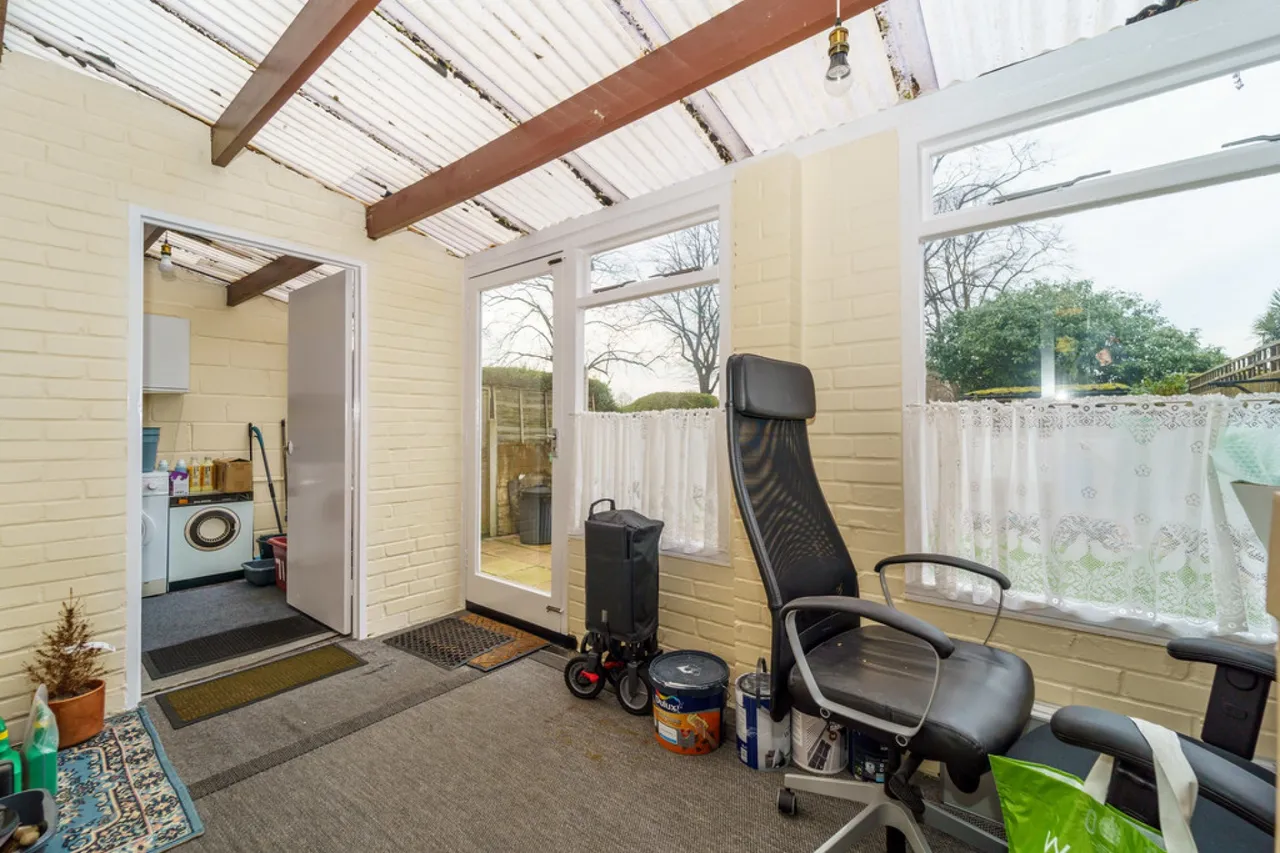 Southcote Avenue, Lower Feltham, photo 16