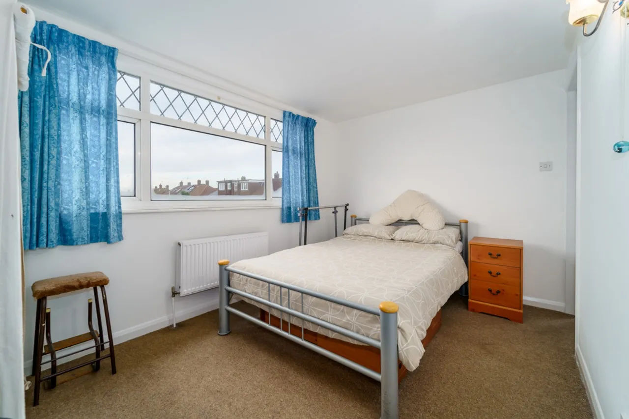 Southcote Avenue, Lower Feltham, photo 11