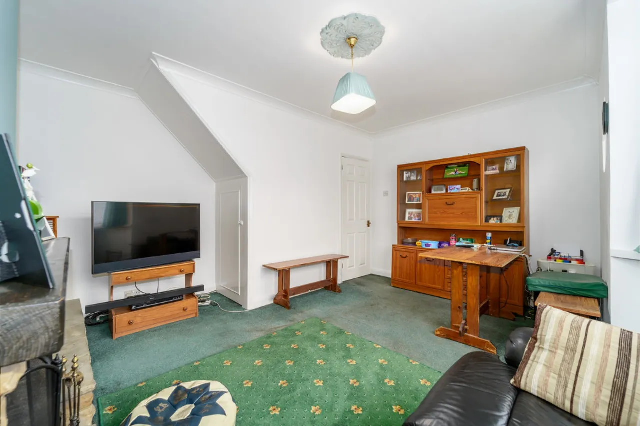 Southcote Avenue, Lower Feltham, photo 7