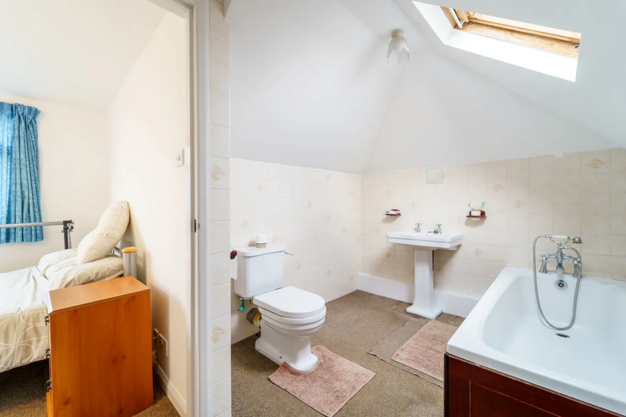 Southcote Avenue, Lower Feltham, photo 14