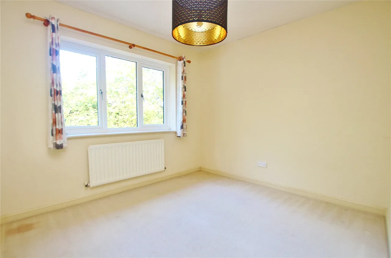 Alexandra Gardens, Knaphill, GU21, photo 8