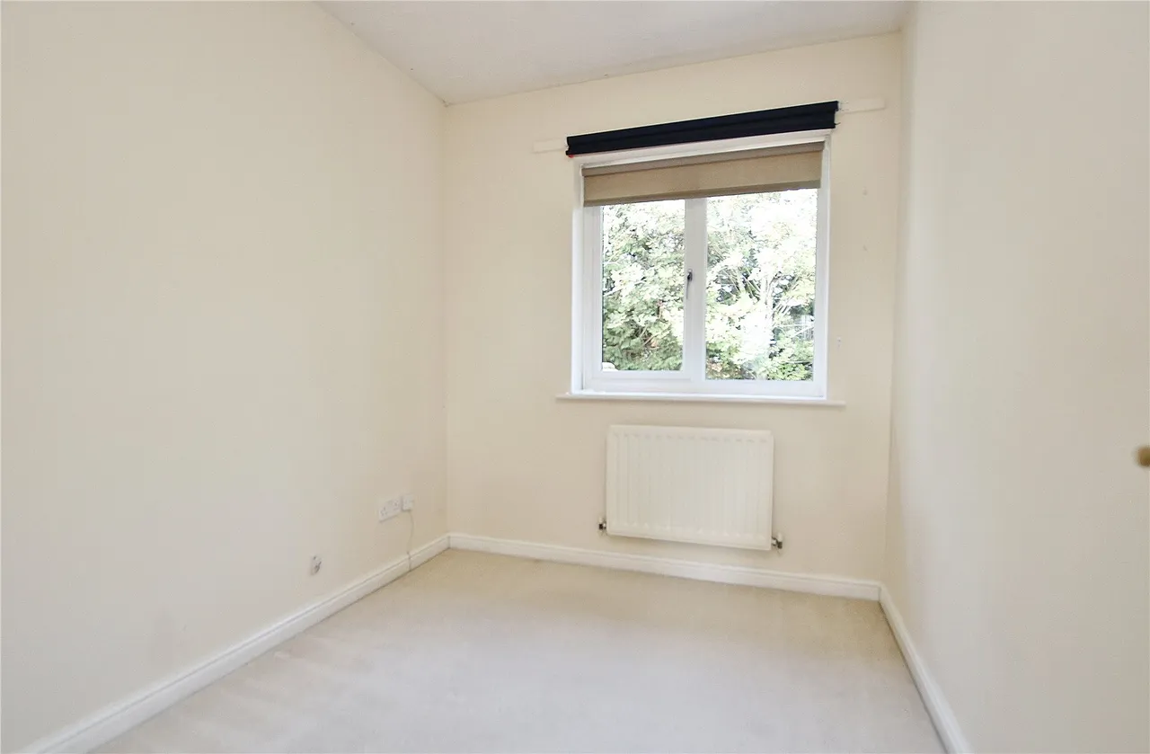 Alexandra Gardens, Knaphill, GU21, photo 9