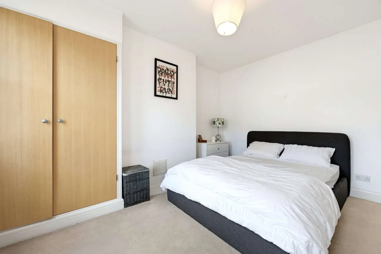 St. John's Road, London, SW11 1PX, photo 4