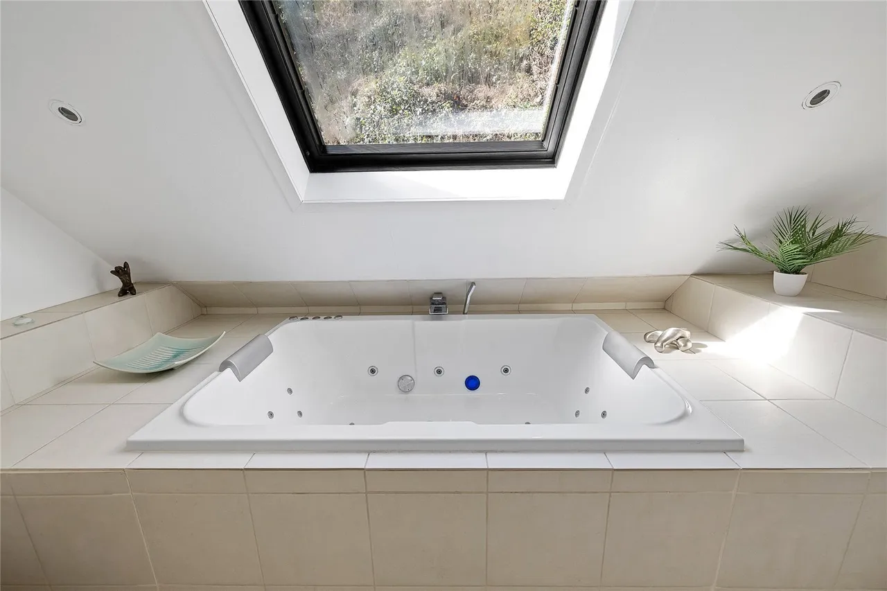 Landaviddy Lane, Polperro, PL13, photo 24
