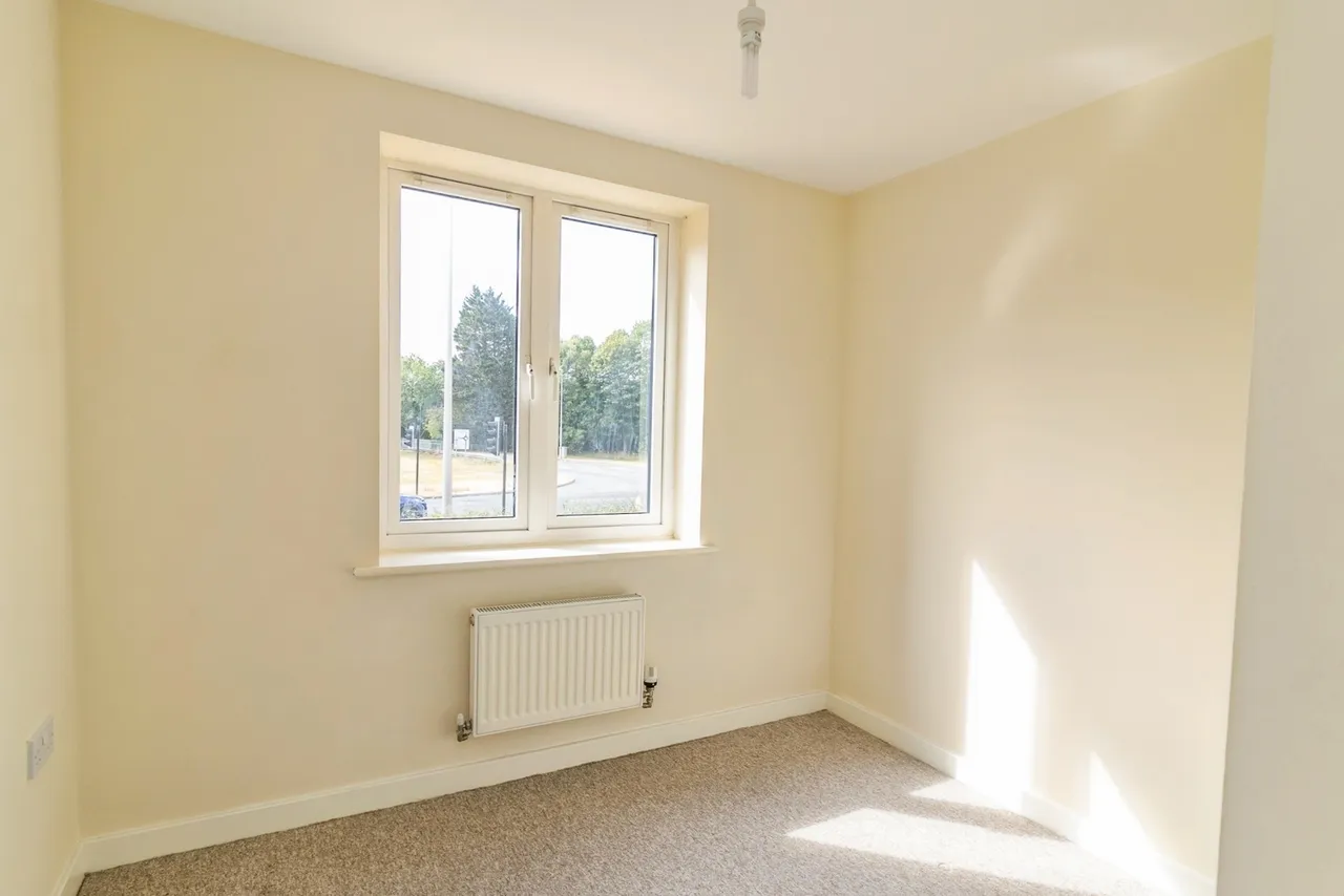 Selkirk Drive, Oakridge Park, Milton Keynes, Buckinghamshire, MK14, photo 16