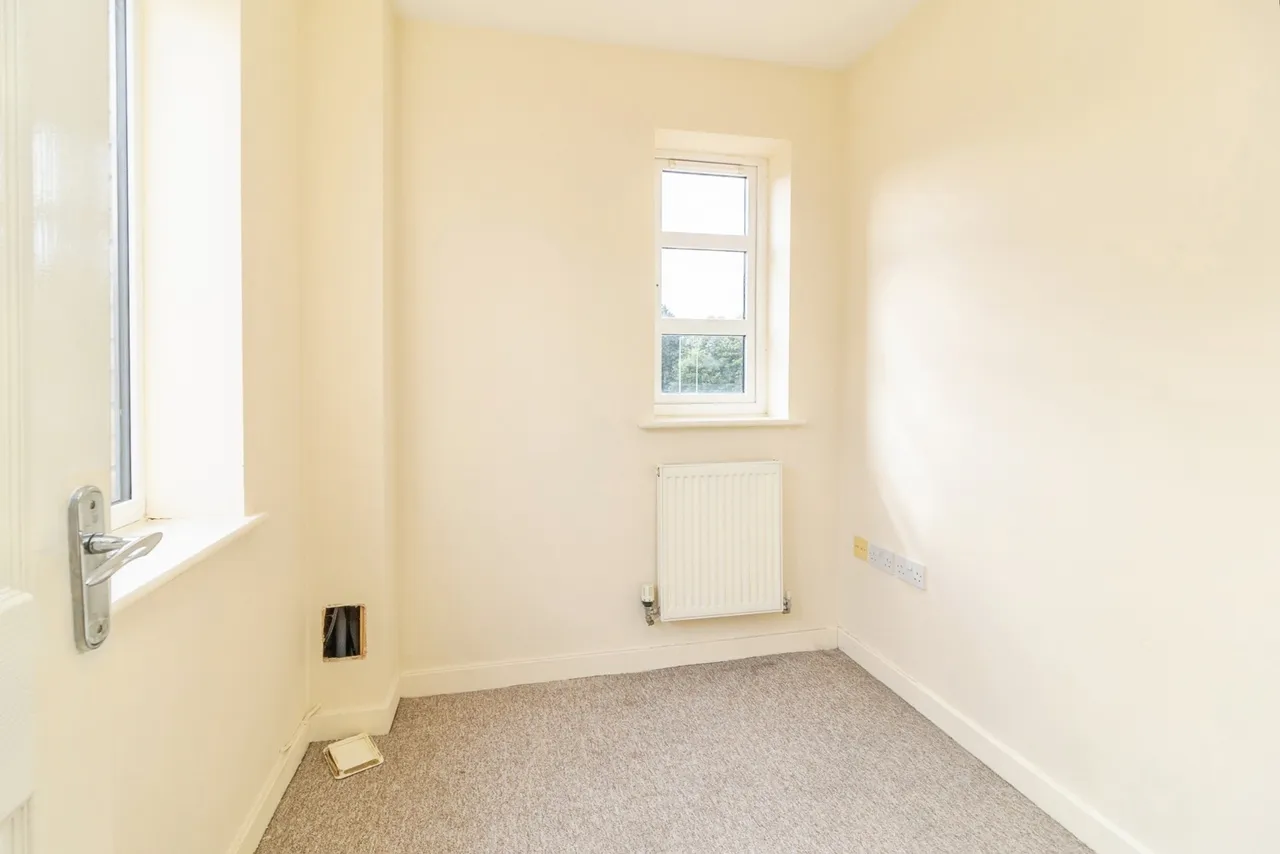 Selkirk Drive, Oakridge Park, Milton Keynes, Buckinghamshire, MK14, photo 15