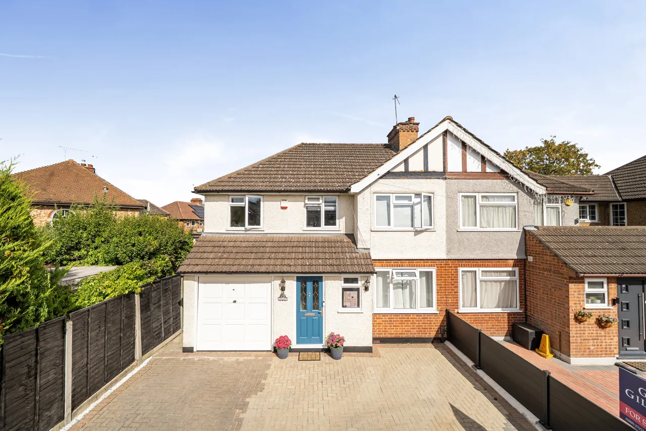 5 bed house for sale, Glisson Road, Hillingdon, UB10