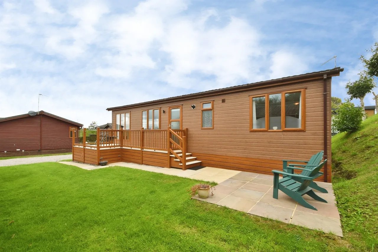 2 bed park home for sale, Reynard Crag Lane, High Birstwith, HG3