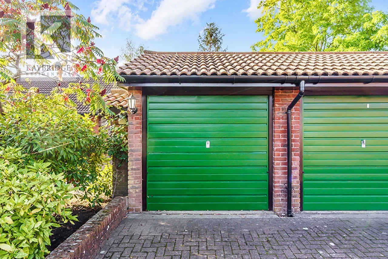 Oakmead Green, Epsom, KT18, photo 10