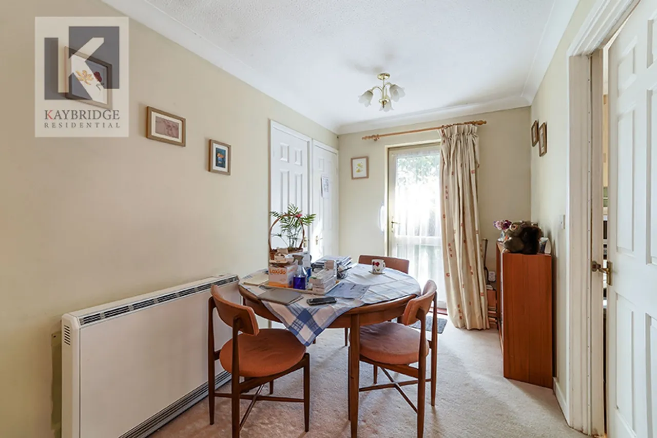 Oakmead Green, Epsom, KT18, photo 3