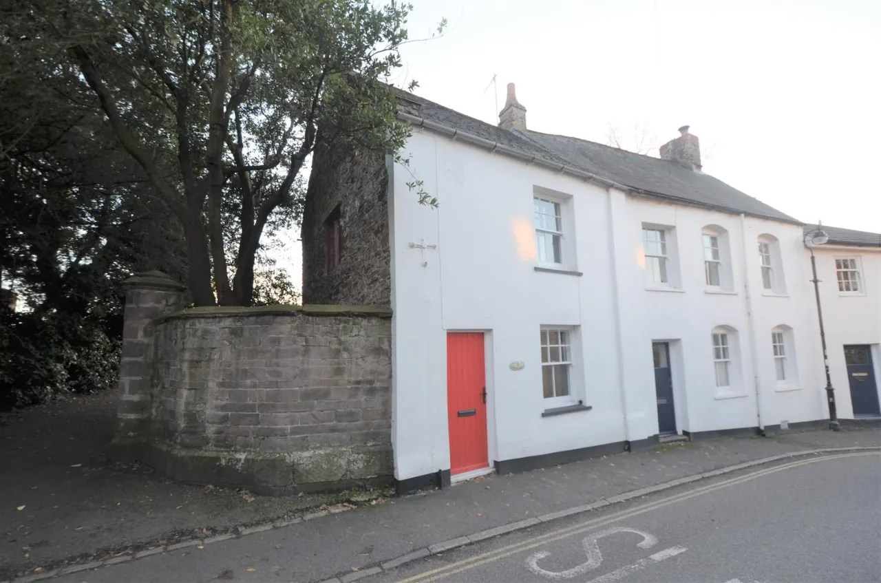 2 bed house to rent, Bull Hill, Pilton