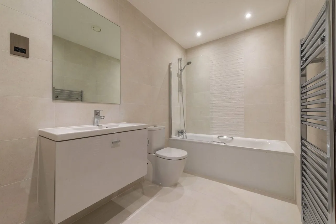 Southampton Way, London, SE5, photo 2