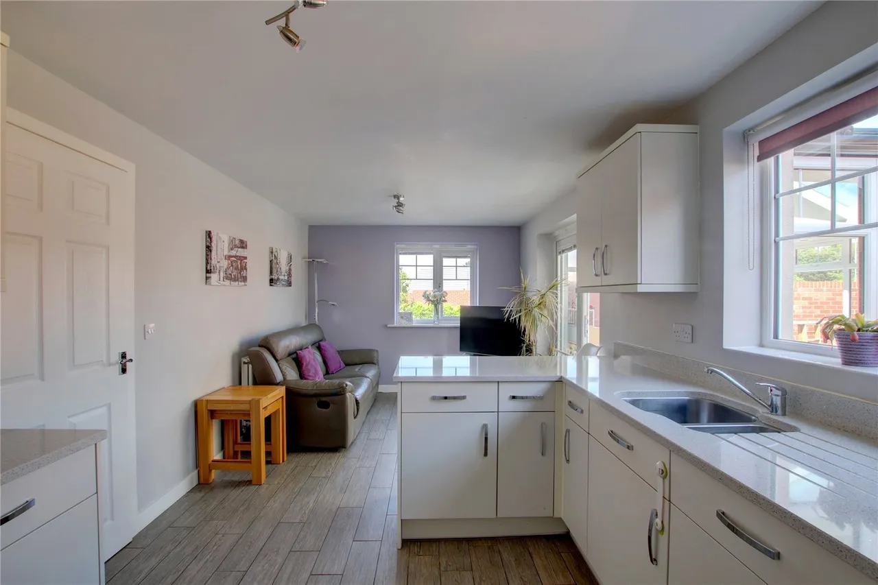 Hare Close, Droitwich, Worcestershire, WR9 7FR, photo 3