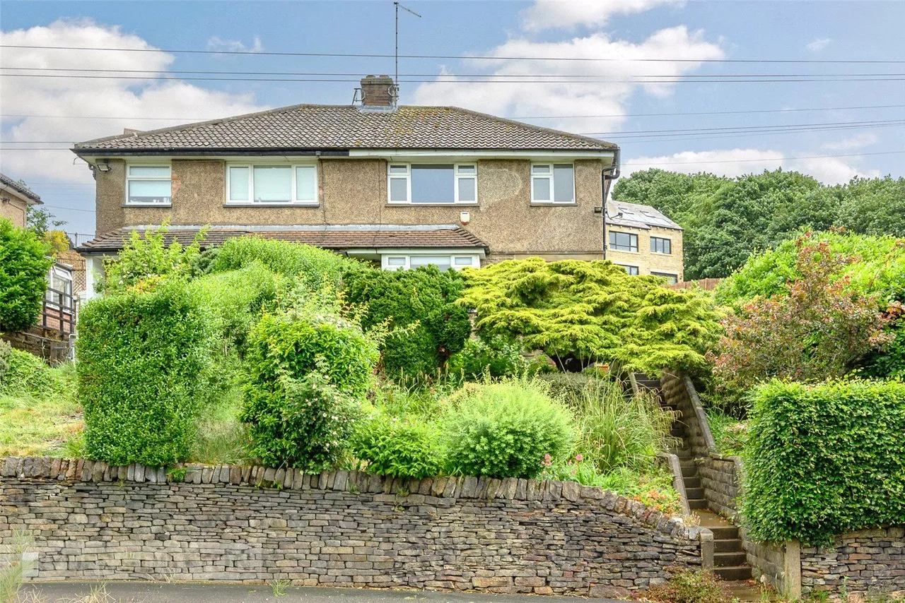3 bed house to rent, Greenfield Road, Holmfirth, HD9