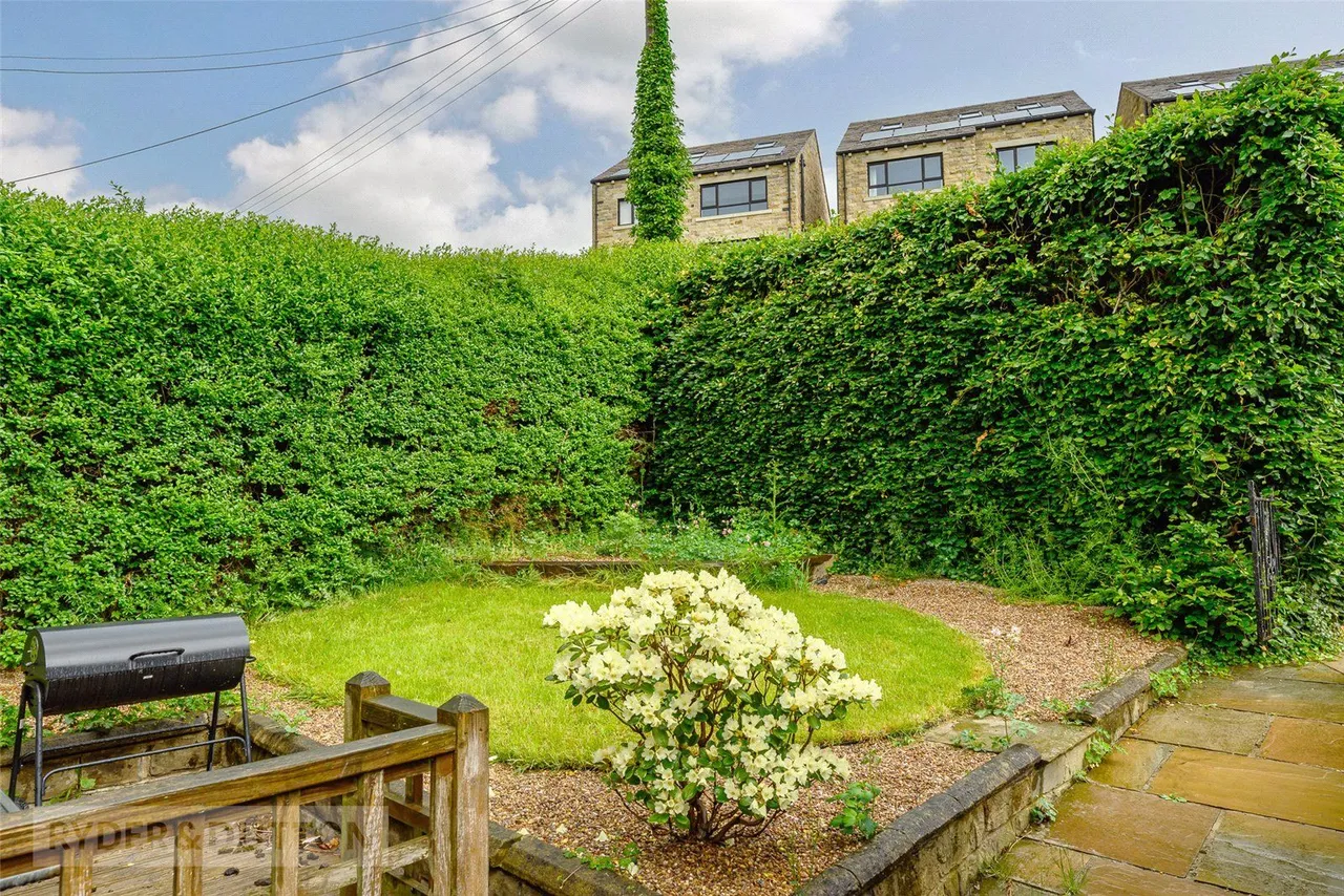 Greenfield Road, Holmfirth, HD9, photo 17