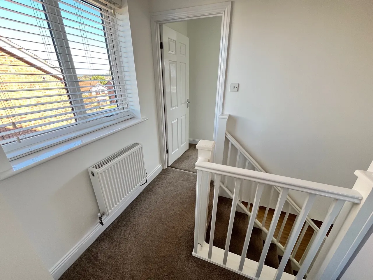 Kestrel Close, Uttoxeter, ST14, photo 6