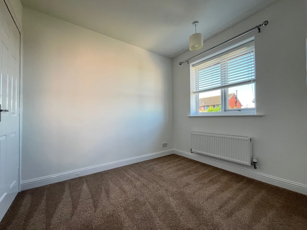 Kestrel Close, Uttoxeter, ST14, photo 10
