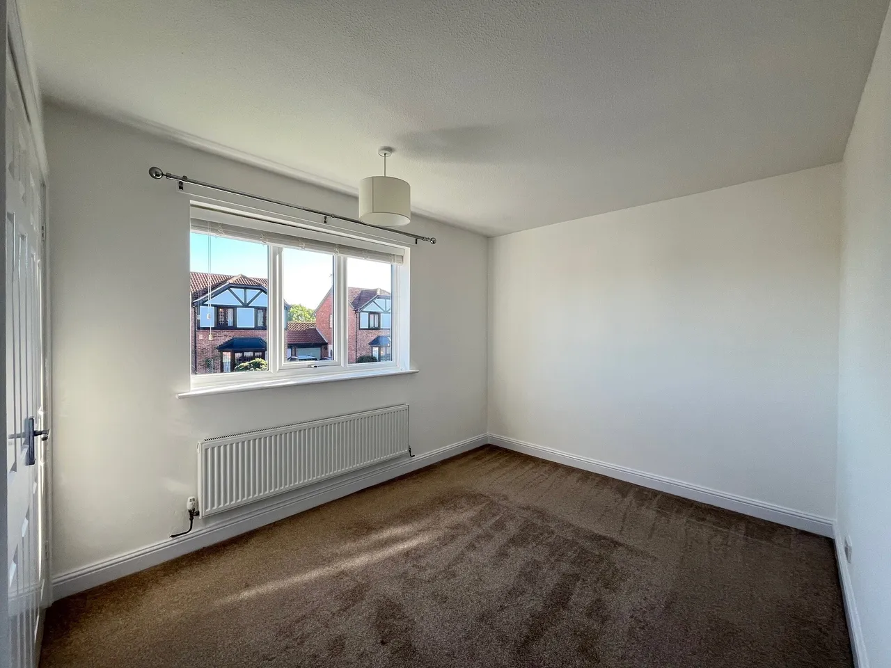 Kestrel Close, Uttoxeter, ST14, photo 8