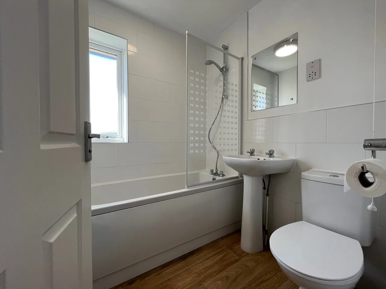 Kestrel Close, Uttoxeter, ST14, photo 11