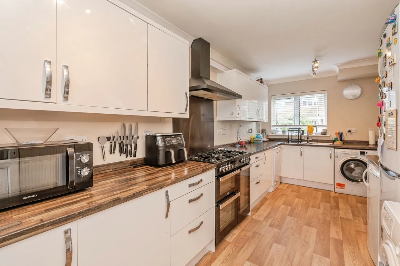 Beech Road, Basildon, Essex, SS14, photo 3