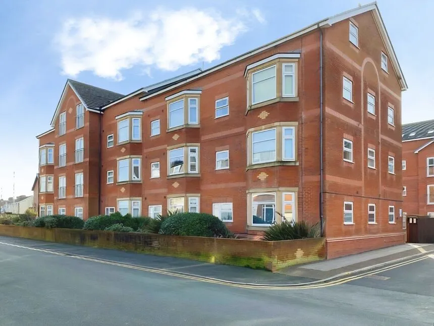 2 bed flat for sale — Osborne Road, Blackpool, Lancashire, FY4