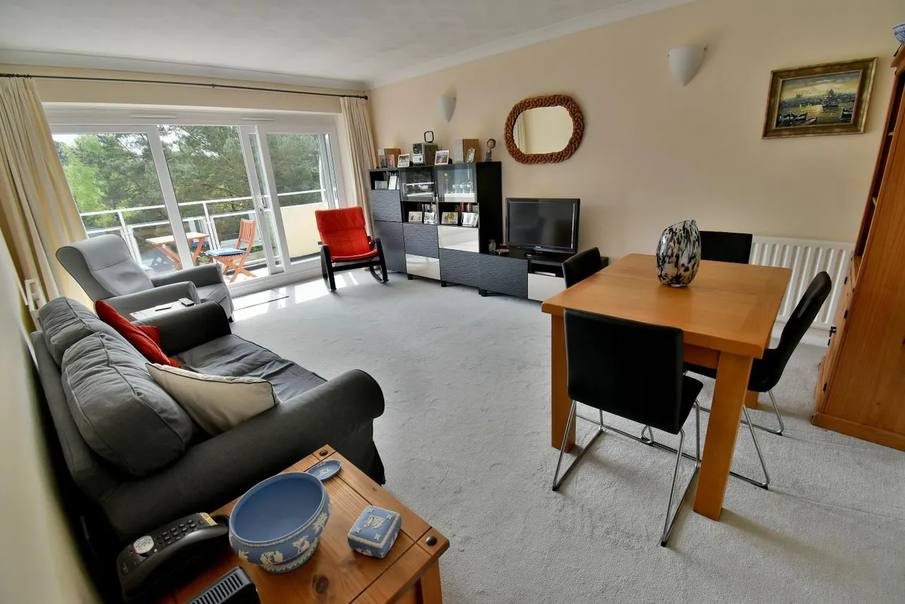 Twyford House, BH22, photo 5