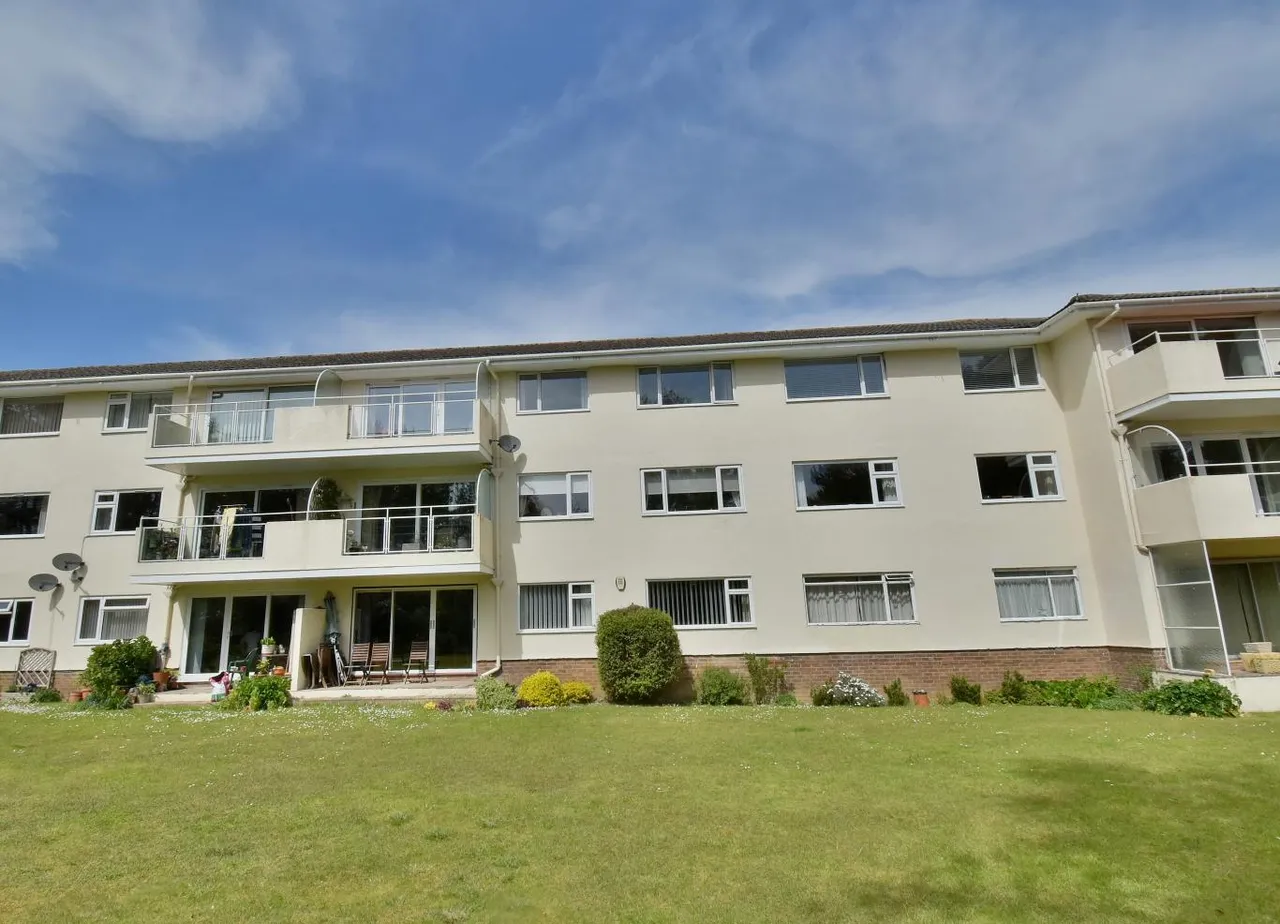 Twyford House, BH22, photo 11