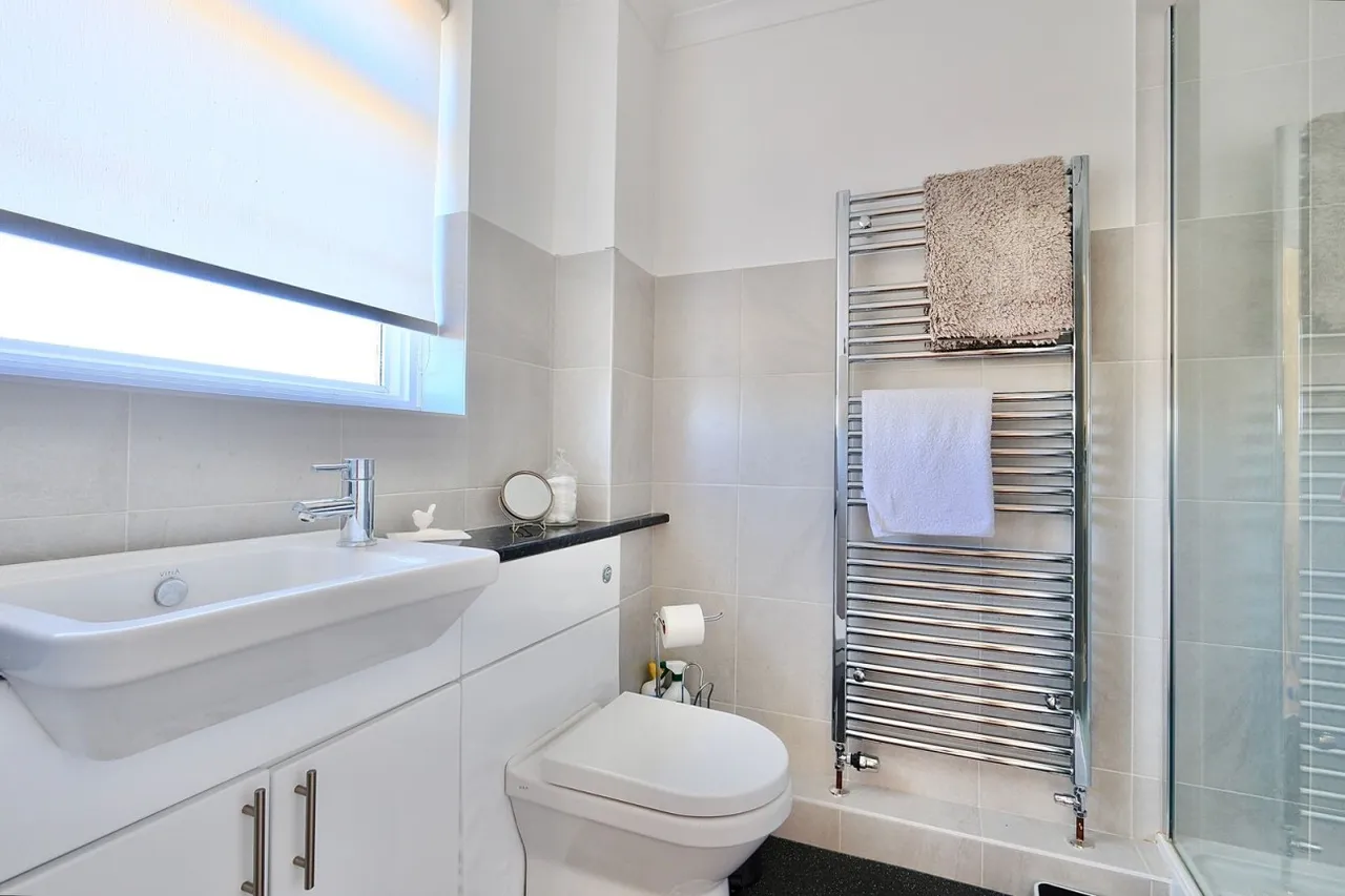 Dryden Close, St Ives, PE27, photo 12