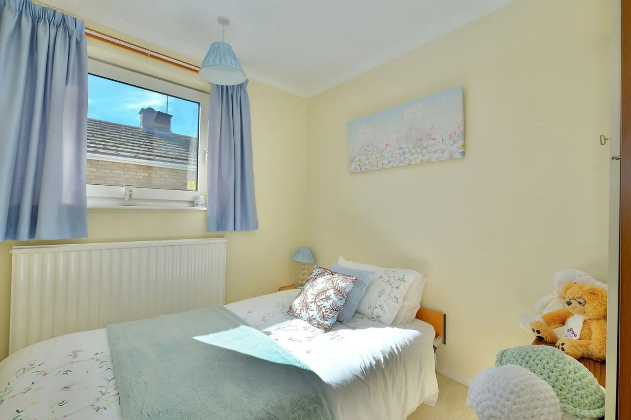 Dryden Close, St Ives, PE27, photo 11