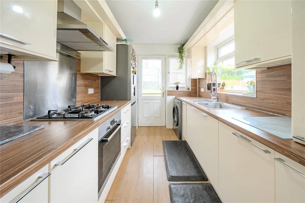 Linton Drive, Leeds, LS17, photo 2