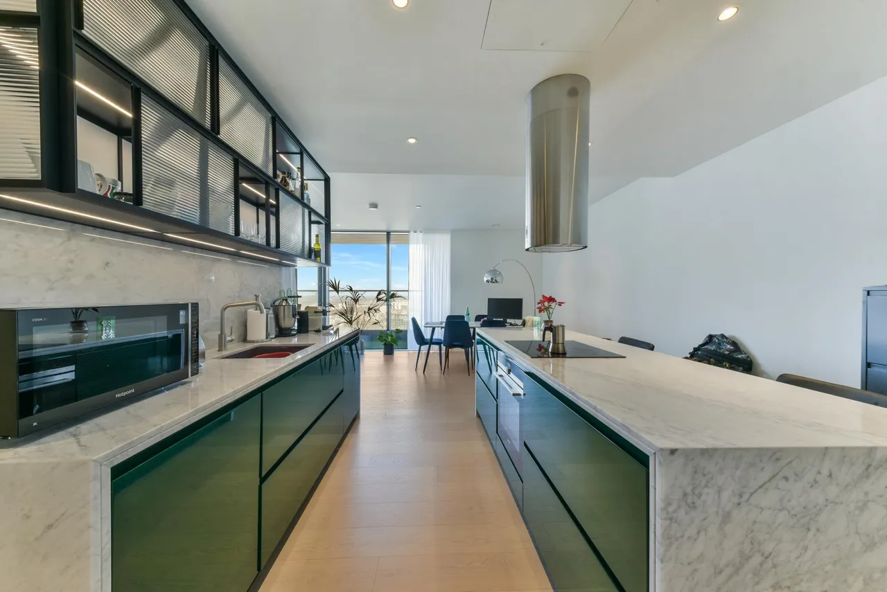 Wardian, Bagshaw Building, E14, photo 3