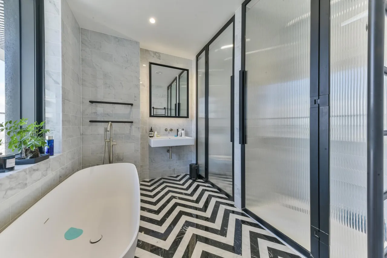 Wardian, Bagshaw Building, E14, photo 7