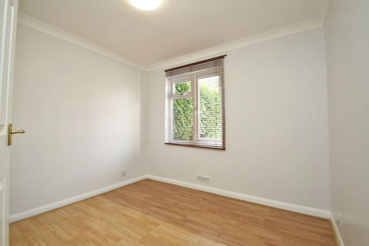 Amanda Close, Chigwell, IG7, photo 5