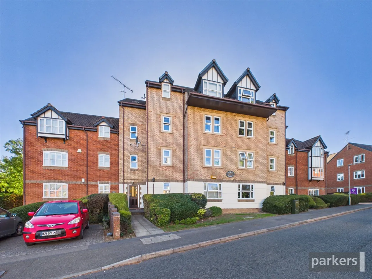2 bed flat to rent, Rembrandt Way, Reading, RG1