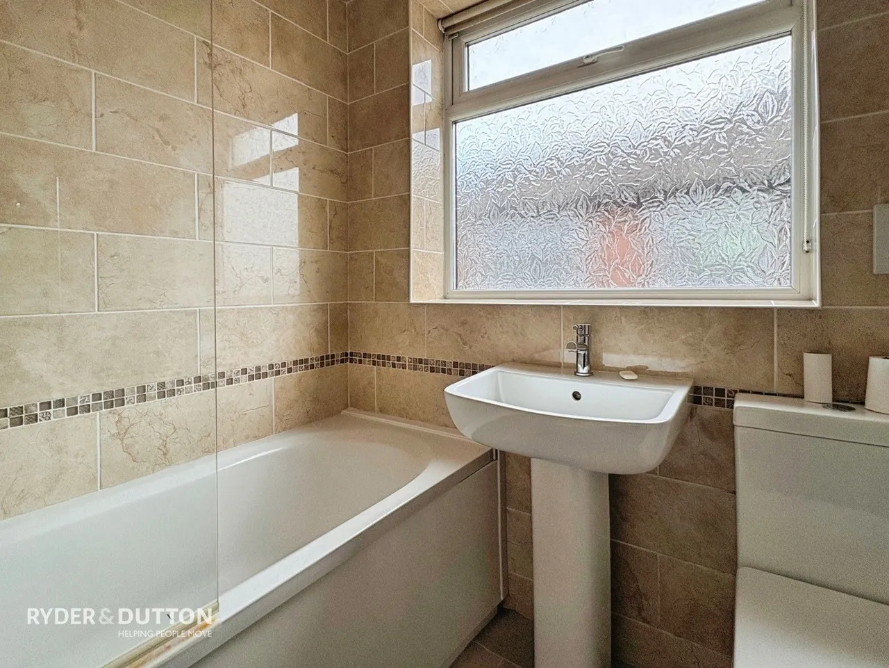 Hawkshead Road, High Crompton, OL2, photo 9