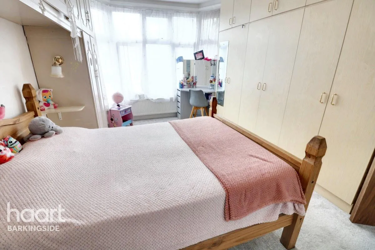 Hamilton Avenue, Barkingside, IG6, photo 21