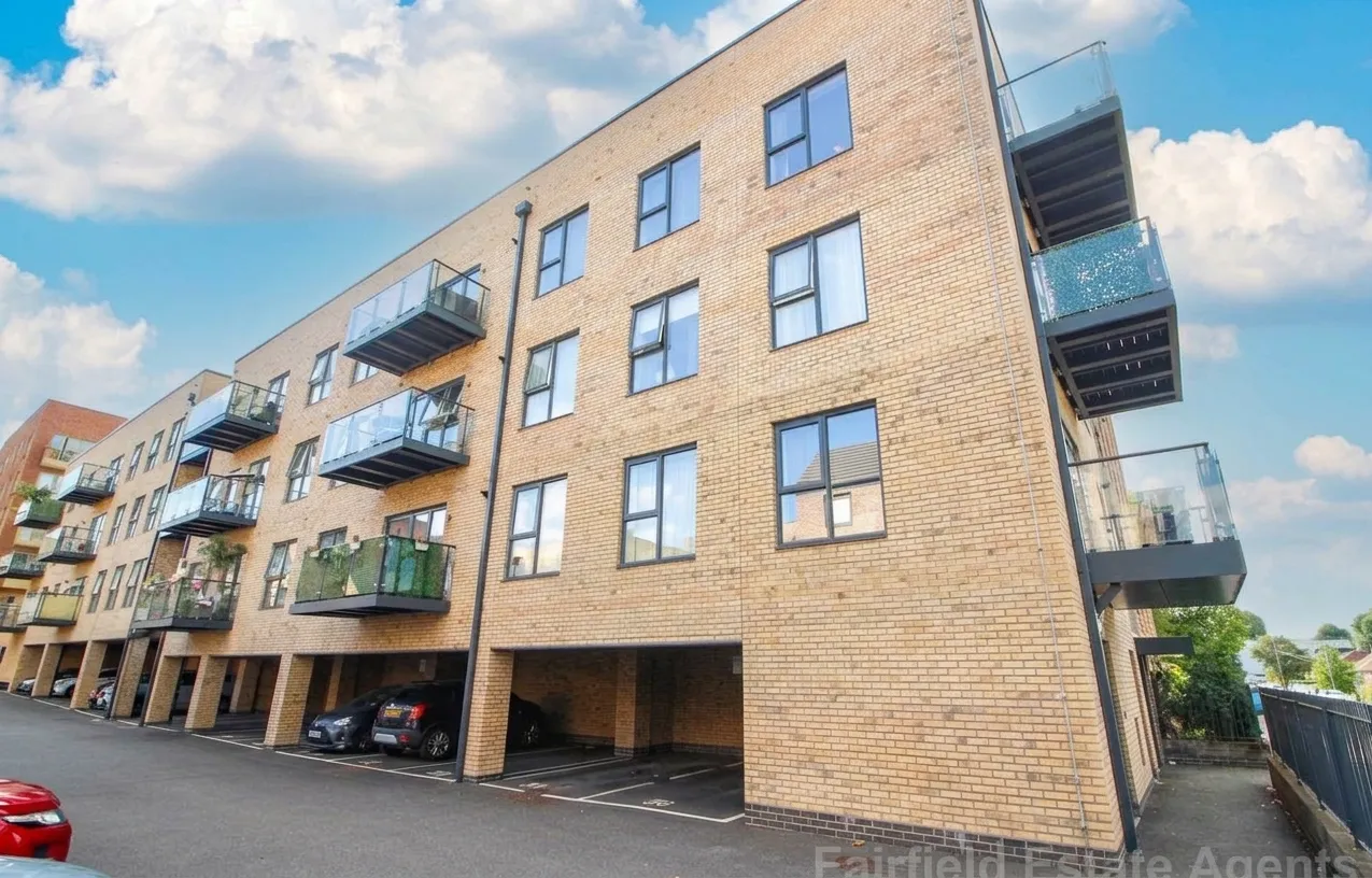 1 bed flat for sale — Blackwell Place Fairfield Avenue, Watford, Watford, WD19 7FB